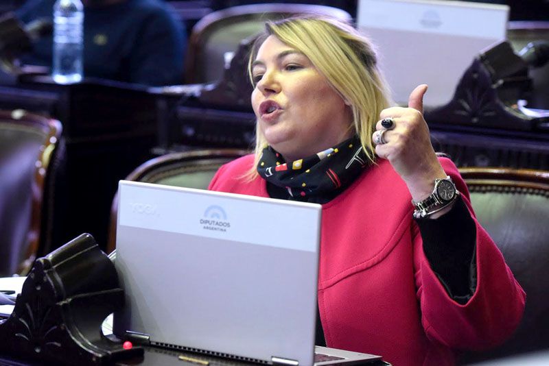 Bertone propone que obras sociales y prepagas cubran los testeos