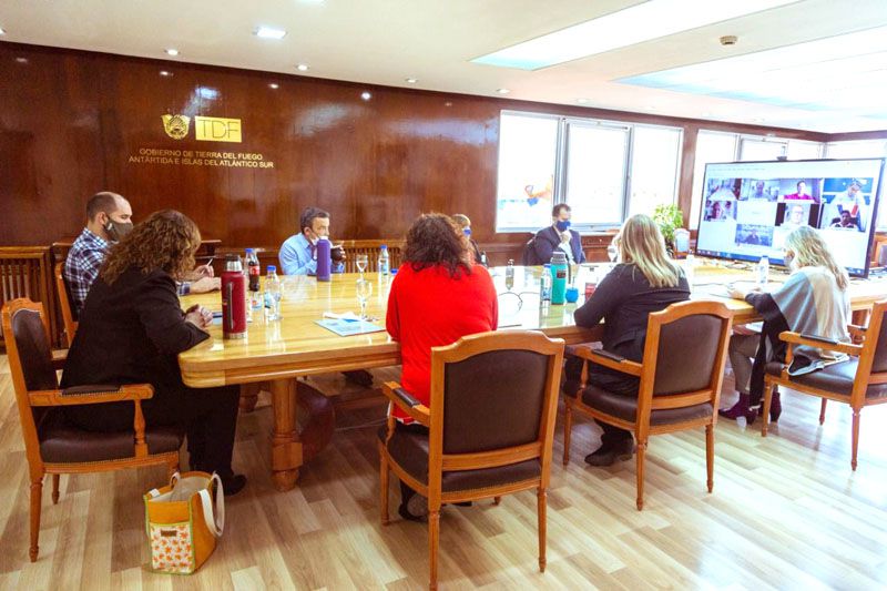 Vizzotti se reunió con el sector turístico 