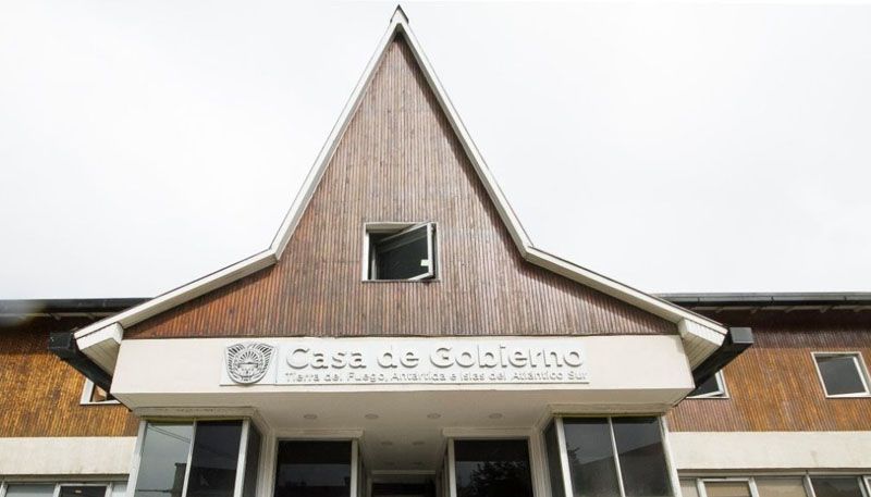 Condonan descuento salarial a docentes 