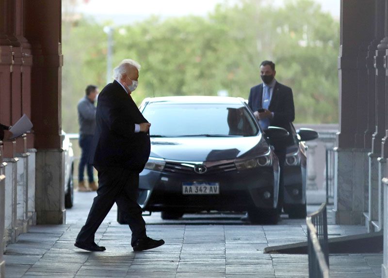 GONZÁLEZ GARCÍA AVISÓ QUE LA VACUNA CONTRA EL COVID-19 NO SERÁ OBLIGATORIA, PERO ESPERA QUE SE APLIQUE DE FORMA "MASIVA"