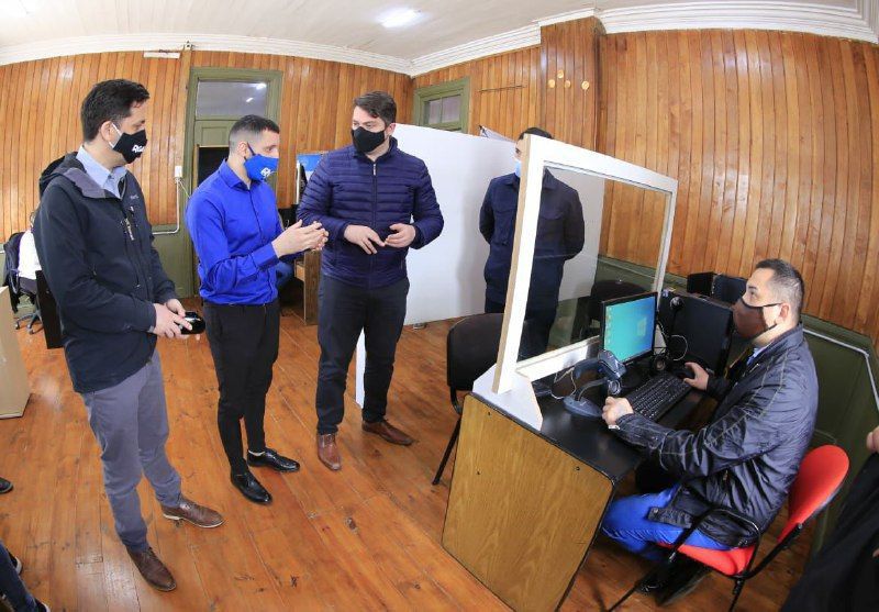 Perez inauguró un nuevo centro de emisión de licencias de conducir