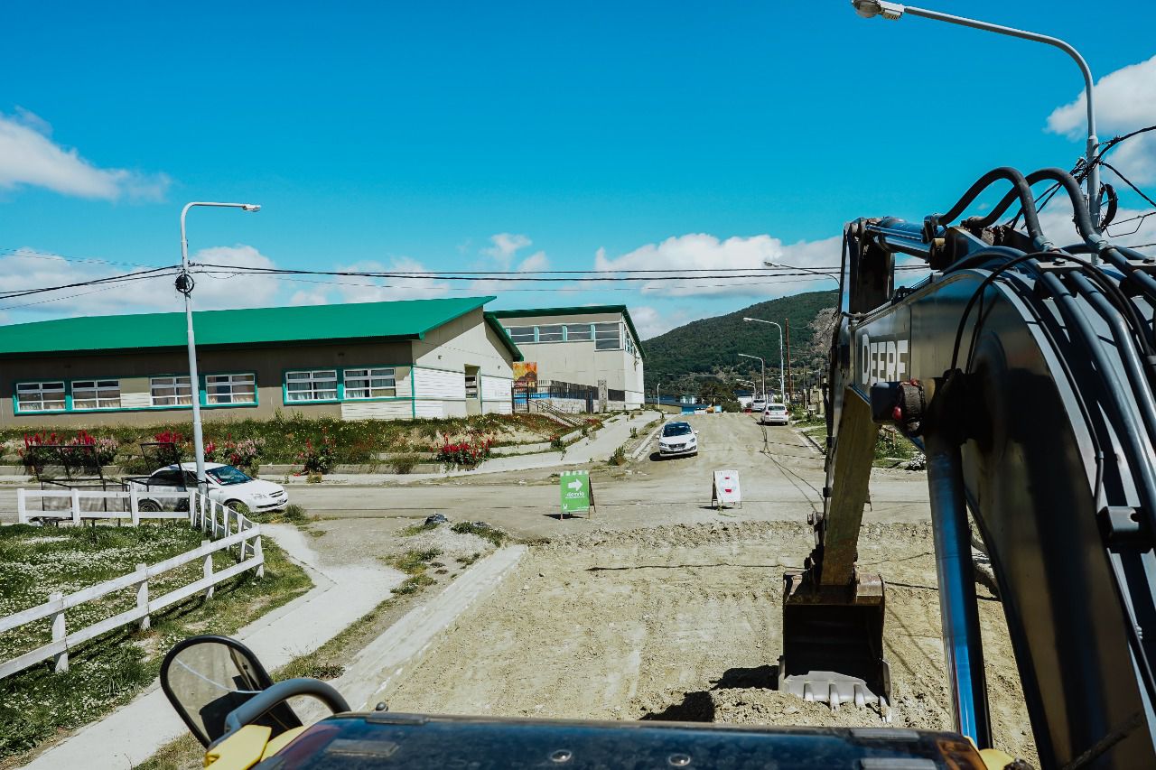 Comenzó la obra de pavimentación en el Barrio Pipo