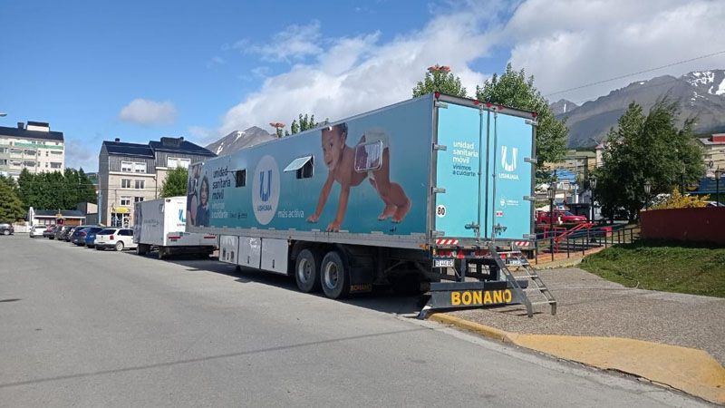 El camión sanitario municipal sigue en la Plaza de los Bomberos