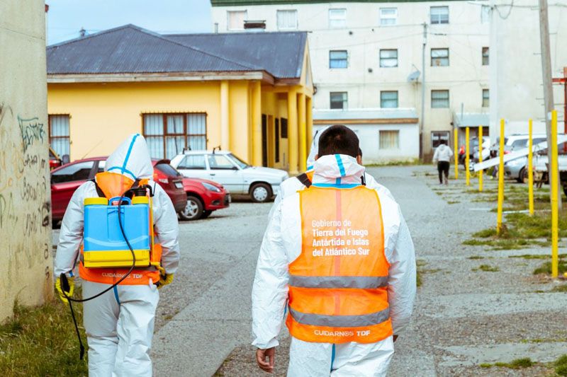 Gobierno realiza la desinfección de espacios públicos y dependencias oficiales 