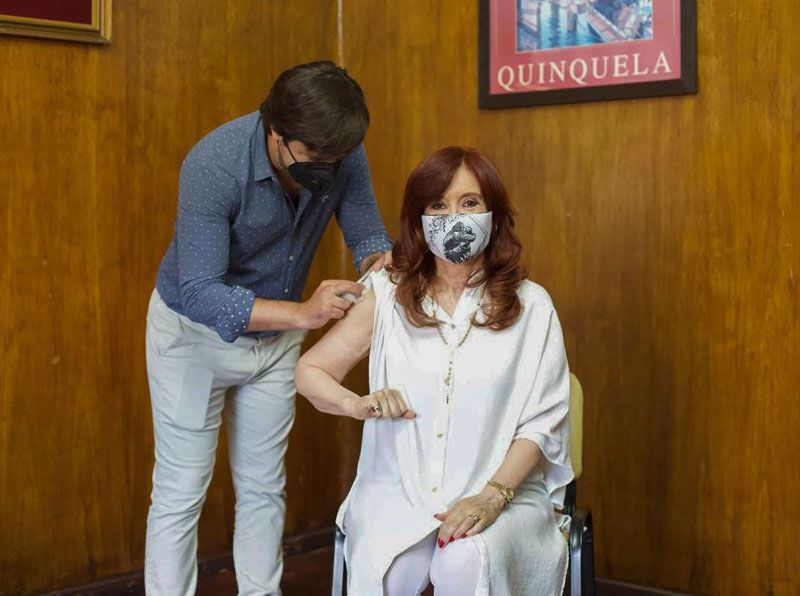 CRISTINA KIRCHNER SE APLICÓ LA VACUNA SPUTNIK V CONTRA EL COVID-19