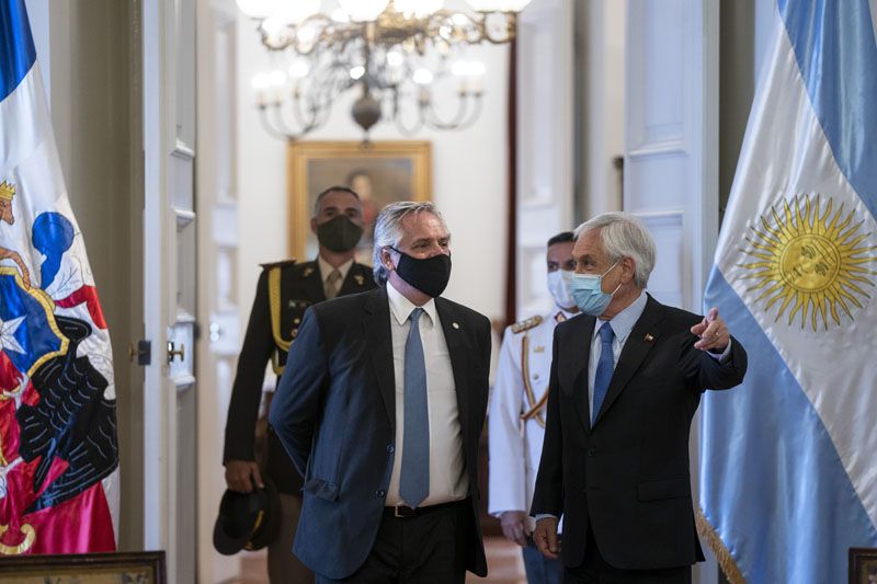 FERNÁNDEZ SE REUNIÓ CON PIÑERA E HIZO UN LLAMADO A TRABAJAR JUNTOS PARA