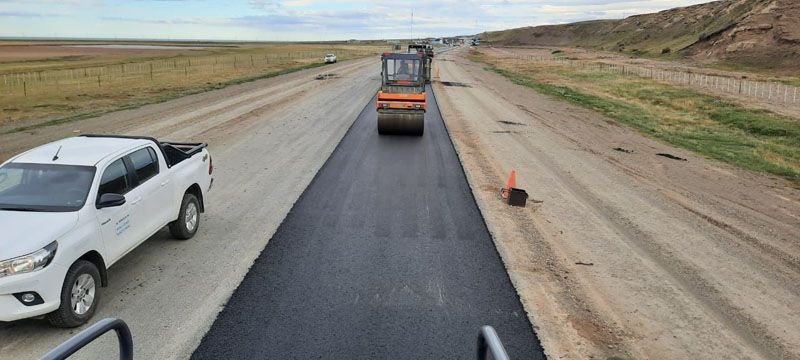 Avanza la pavimentación del Paso fronterizo San Sebastián hasta el límite con Chile
