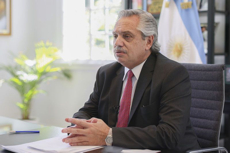 FERNÁNDEZ: "ARGENTINA NO APOSTÓ POR LA VACUNA RUSA SPUTNIK, LO QUE OCURRIÓ ES QUE FUE LA PRIMERA QUE TUVO DISPONIBLE"