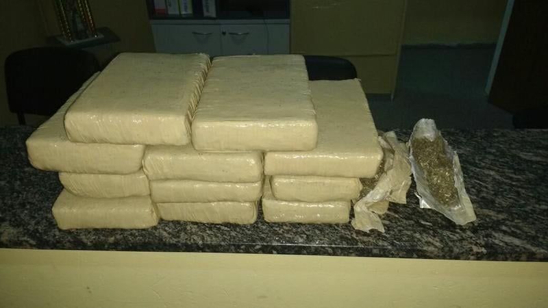 Detectaron un cargamento de 15 kilos de marihuana en un camión