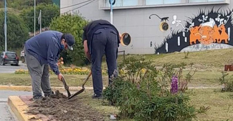 Hubo otra jornada de limpieza y embellecimiento en Ushuaia