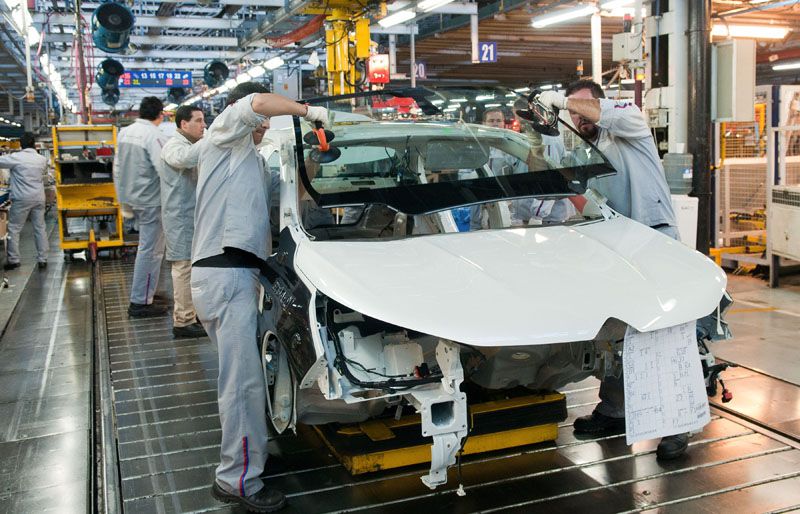 BUEN ARRANQUE DE AÑO PARA LA INDUSTRIA AUTOMOTRIZ: SUBIÓ LA PRODUCCIÓN Y LA VENTA MAYORISTA DE VEHÍCULOS NUEVOS