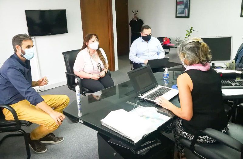 Presentaron los proyectos para construir las terminales en Ushuaia y Río Grande