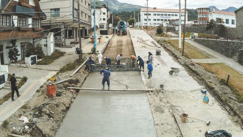 Hormigonaron la segunda mano de calles Yaganes