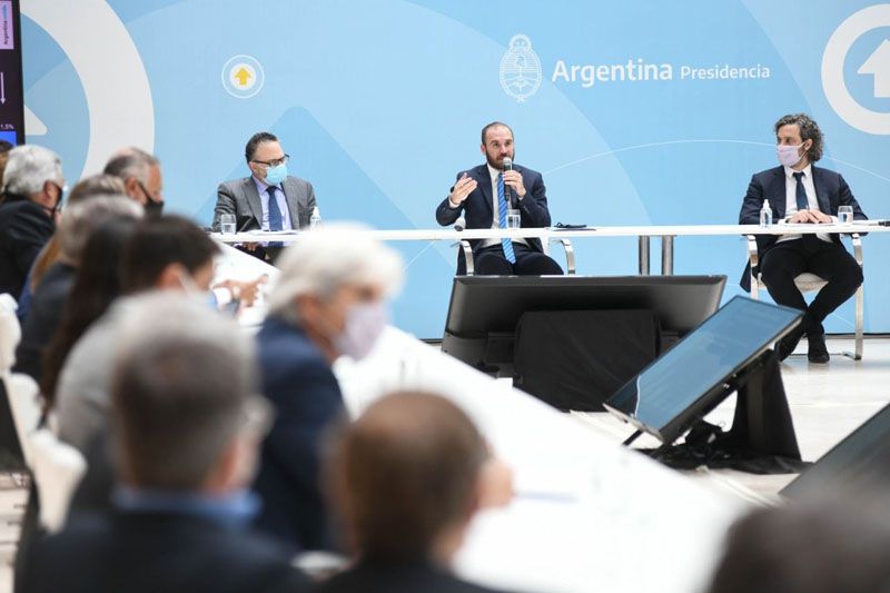 EMPRESARIOS TUVIERON UNA "ACTITUD POSITIVA" EN LA REUNIÓN POR PRECIOS Y SALARIOS