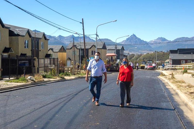 Vuoto recorrió las obras en calles del barrio Río Pipo