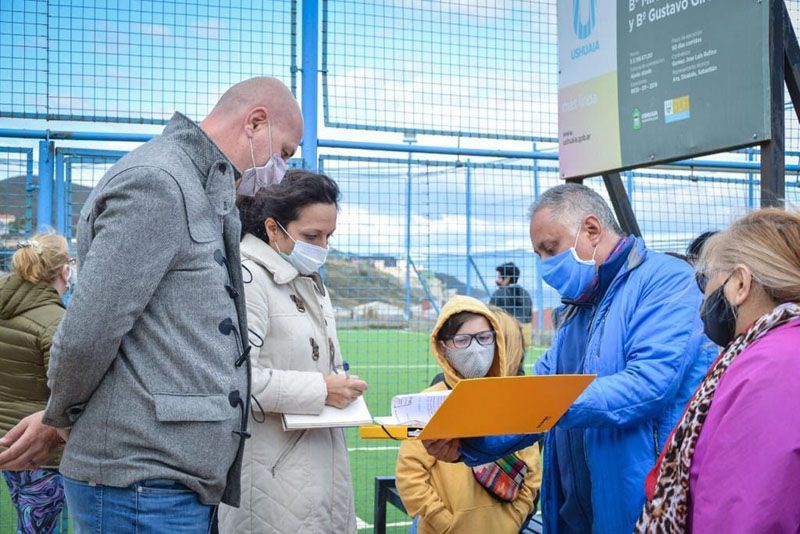 El Municipio de Ushuaia articula acciones con vecinos del barrio Gustavo Giró