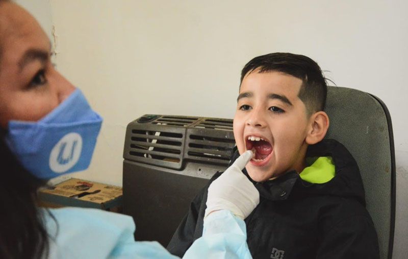 Realizaron controles de salud a niños de Andorra 