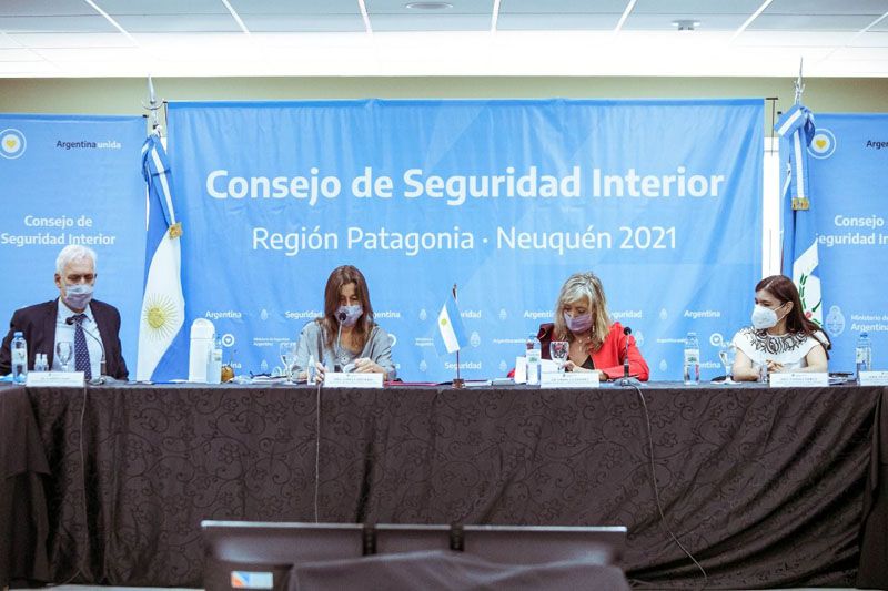 Convenio con Nación para implementar el 911 y el 144 