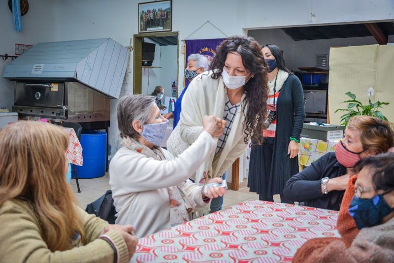 Avila se reunió con jubilados y jubiladas de los centros Kaupén y Koiuska