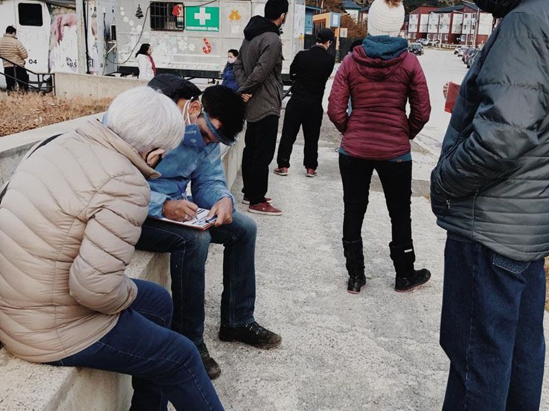  Vecinos de Ushuaia se siguen hisopando en el camión sanitario municipal