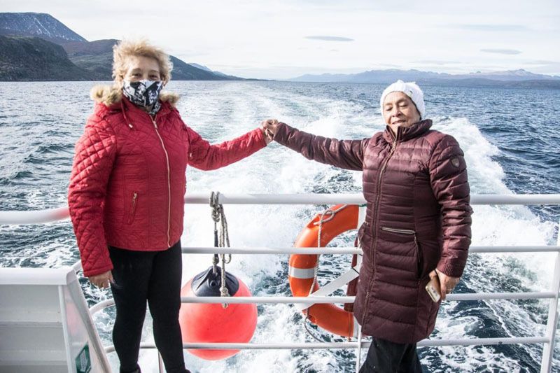 Adultos mayores navegaron por el canal Beagle