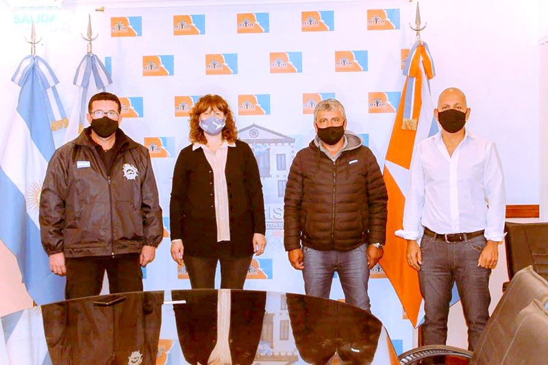 Urquiza recibió a representantes gremiales del sector fluvial y marítimo 