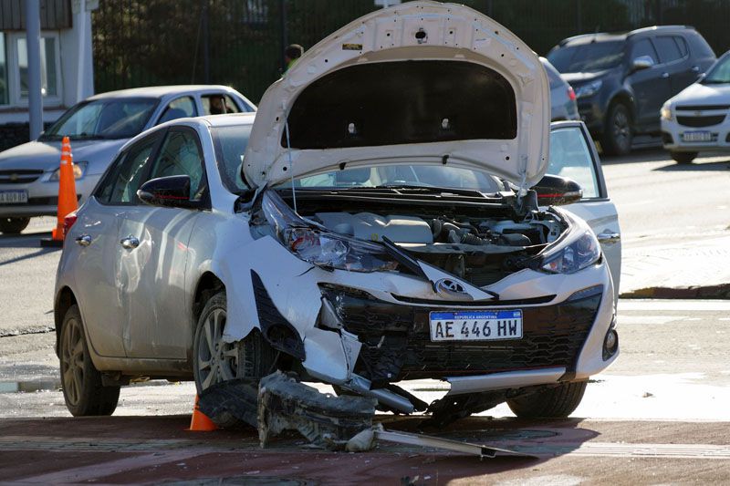 Choque y mujer hospitalizada