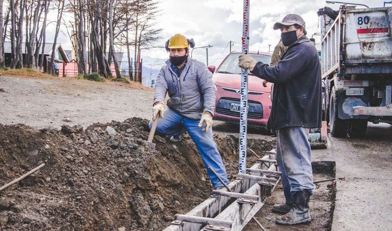 Realizan mantenimiento de la trama vial de Ushuaia 