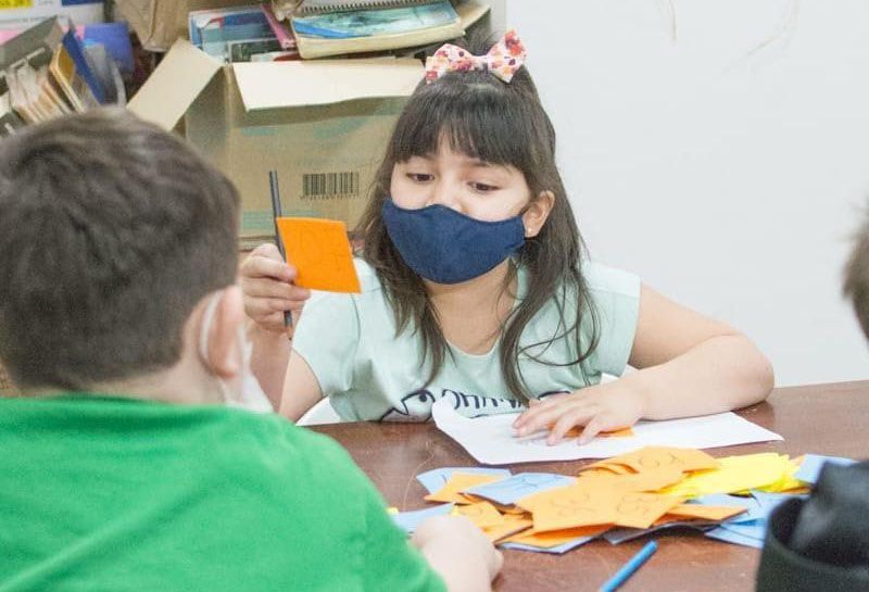 La Municipalidad brinda acompañamiento escolar en la Biblioteca Lazzaroni 