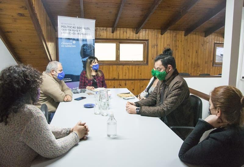 Zoonosis municipal y el voluntariado evaluaron el trabajo sobre tenencia responsable 