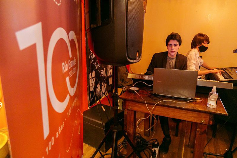  Más de 100 artistas fueguinos ya pasaron por escenarios de toda la provincia