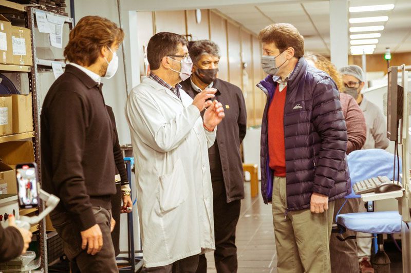  Melella recorrió las instalaciones de Athuel en el reinicio de su producción 