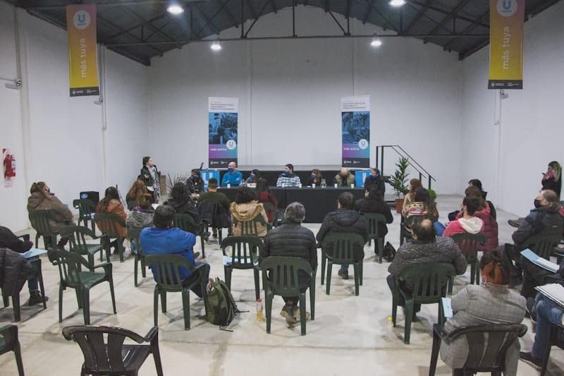  Funcionarios municipales se reunieron con referentes barriales