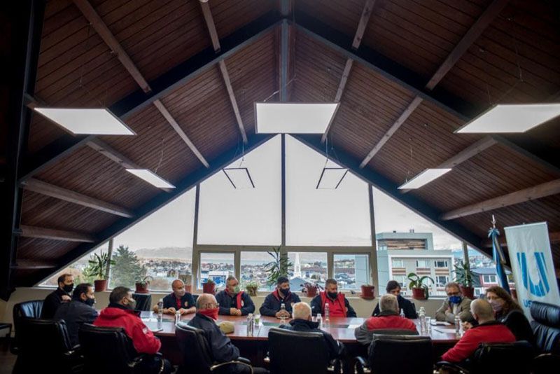 Daniele y Yutrovic se reunieron con el Consejo Nacional de Bomberos Voluntarios