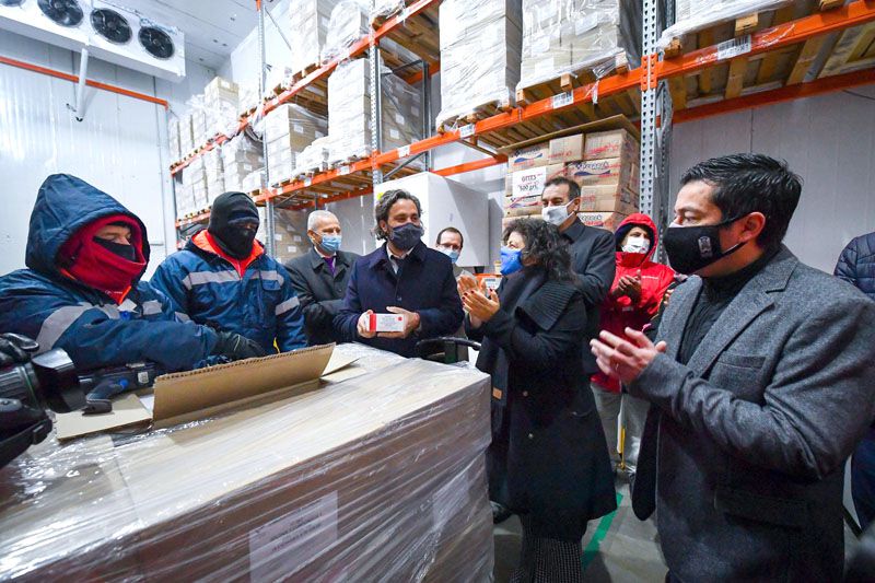 VIZZOTTI Y CAFIERO RECIBIERON EL PRIMER MILLÓN DE VACUNAS SPUTNIK V ELABORADAS EN EL PAÍS