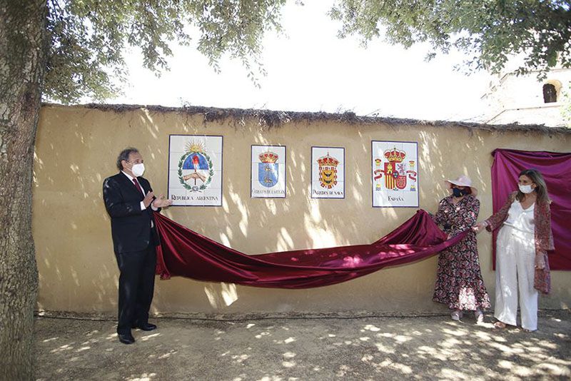 Cadena 3 inauguró el Patio Federal Argentino en España