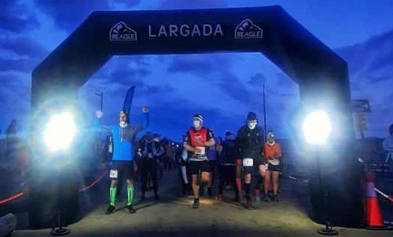 Más de 100 corredores en el nocturno