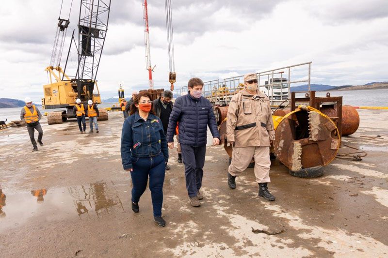 Melella recorrió la obra de ampliación del puerto