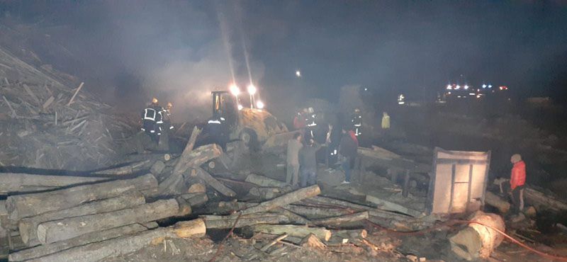 Se registró un incendio en el predio de un aserradero 