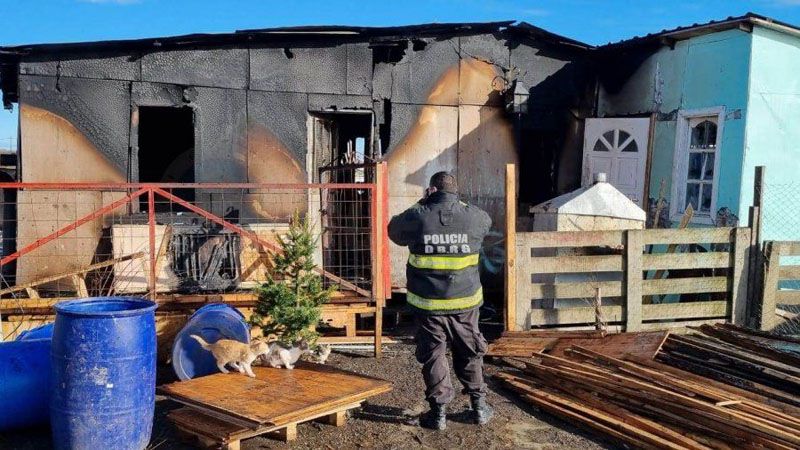 Un hombre fue atacado por sus hijos y casi lo matan