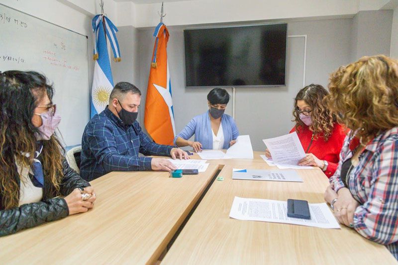 Gobierno y SEMUP implementarán en conjunto una propuesta educativa semipresencial