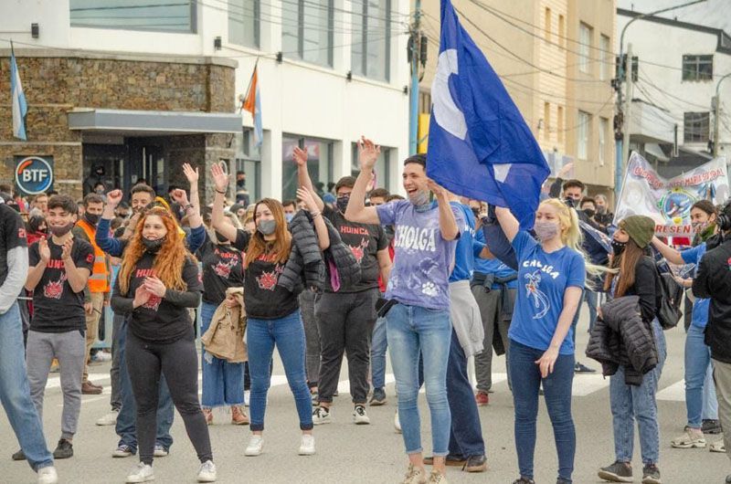 Ushuaia volvió a tener su desfile