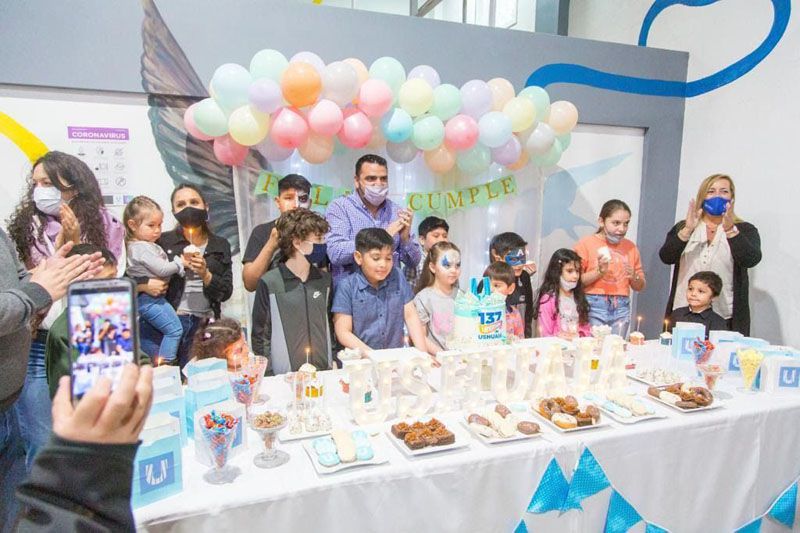  El Municipio homenajeó a niños nacidos un 12 de octubre