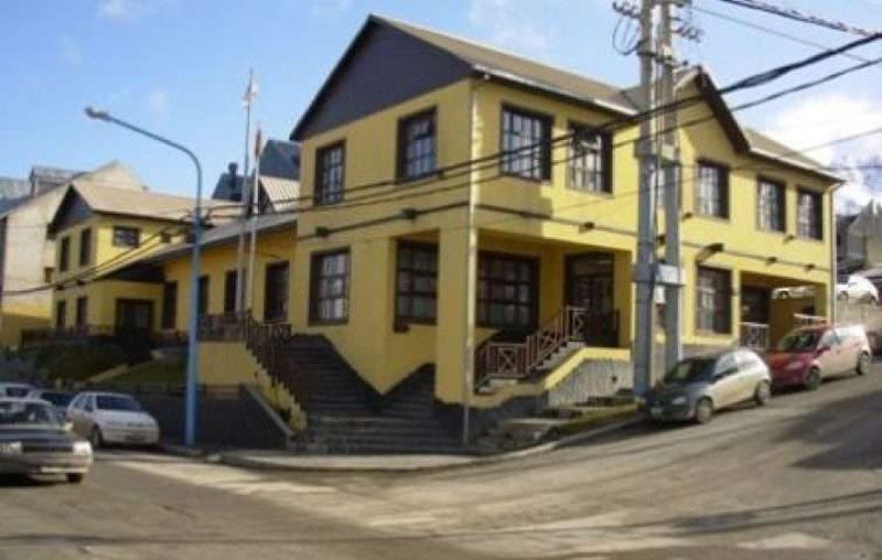  Aumento promedio de más del 500% en los costos de conexión o reconexión 