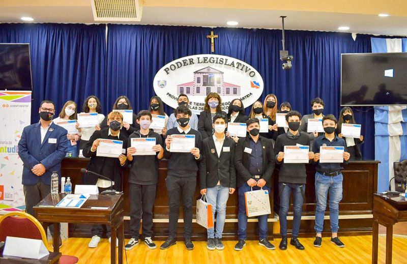 El Parlamento Juvenil del Mercosur sesionó en la Legislatura Provincial