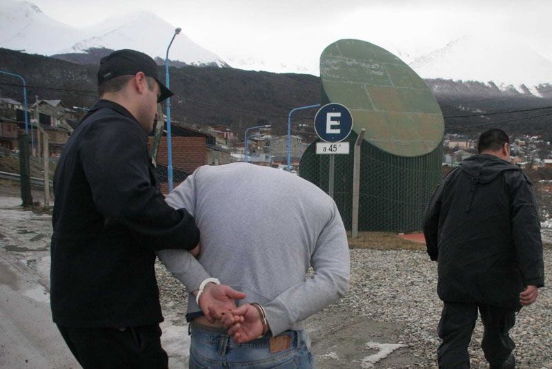 Intentó asaltar un kiosco y lo detuvieron transeúntes