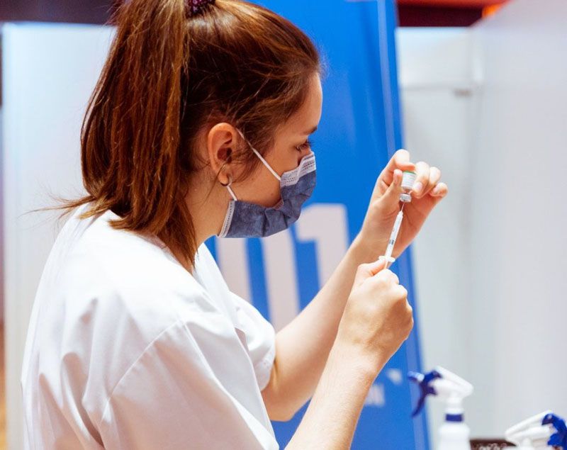 El sábado se aplicará dosis adicional a mayores de 60 años