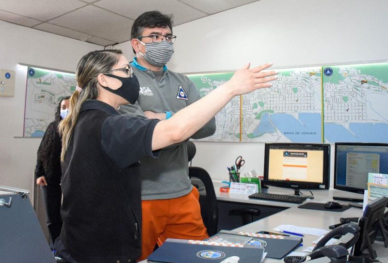 Trabajo de capacitación de las áreas de Defensa Civil de Ushuaia y Río Grande 