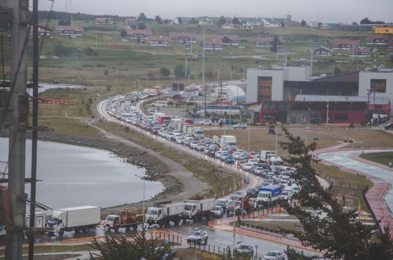 El peronismo fueguino y los gremios se movilizaron en las tres ciudades