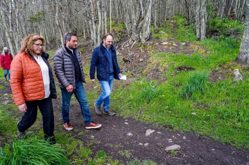 El ministro Cabandié recorrió el Cañadón de Las Nomeolvides